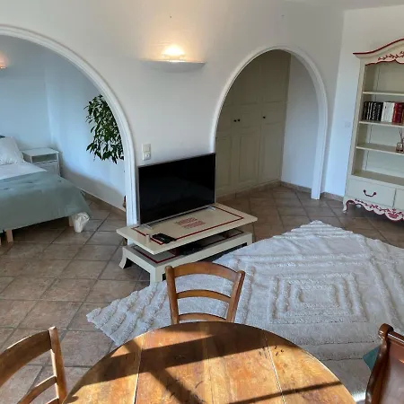 Domaine Des Tuilieres Avec Jacuzzi Apartamento Vallauris Exterior foto