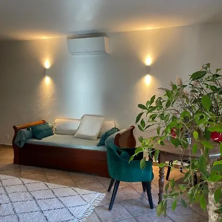 Domaine Des Tuilieres Avec Jacuzzi Apartamento Vallauris Exterior foto
